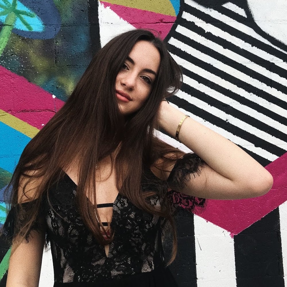 Meet your Posher, Ashley